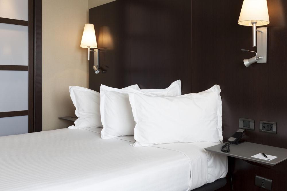 Ac Hotel Oviedo Forum By Marriott Екстер'єр фото