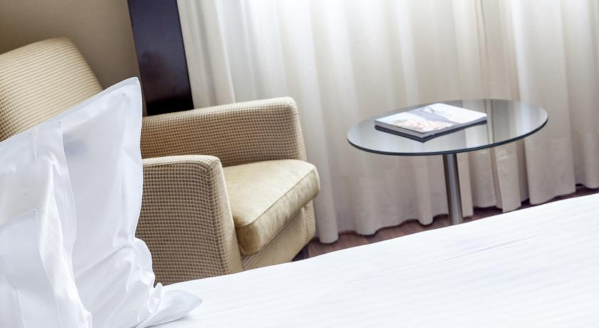 Ac Hotel Oviedo Forum By Marriott Екстер'єр фото