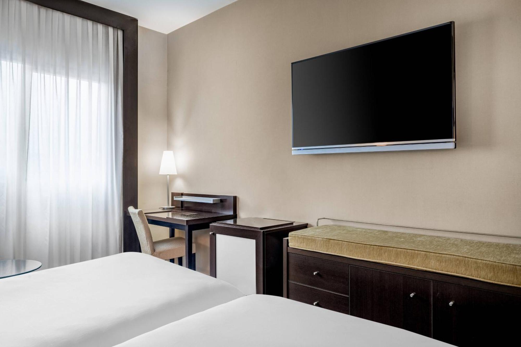 Ac Hotel Oviedo Forum By Marriott Екстер'єр фото