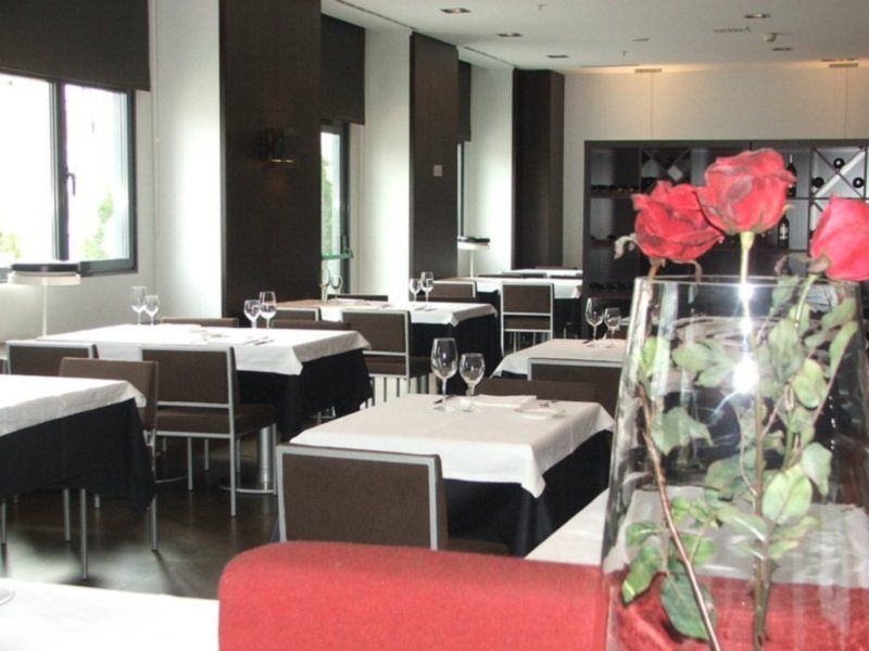 Ac Hotel Oviedo Forum By Marriott Екстер'єр фото